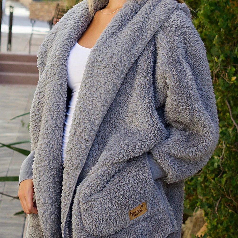 Gray Fleece Wrap by Nordic Beach